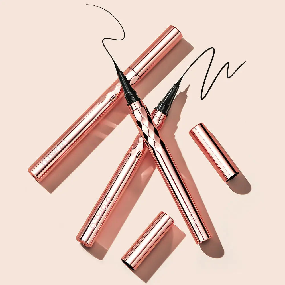 O.TWO.O Smooth and Long-Lasting Black Eyeliner - O TWO O Cosmetics Qatar