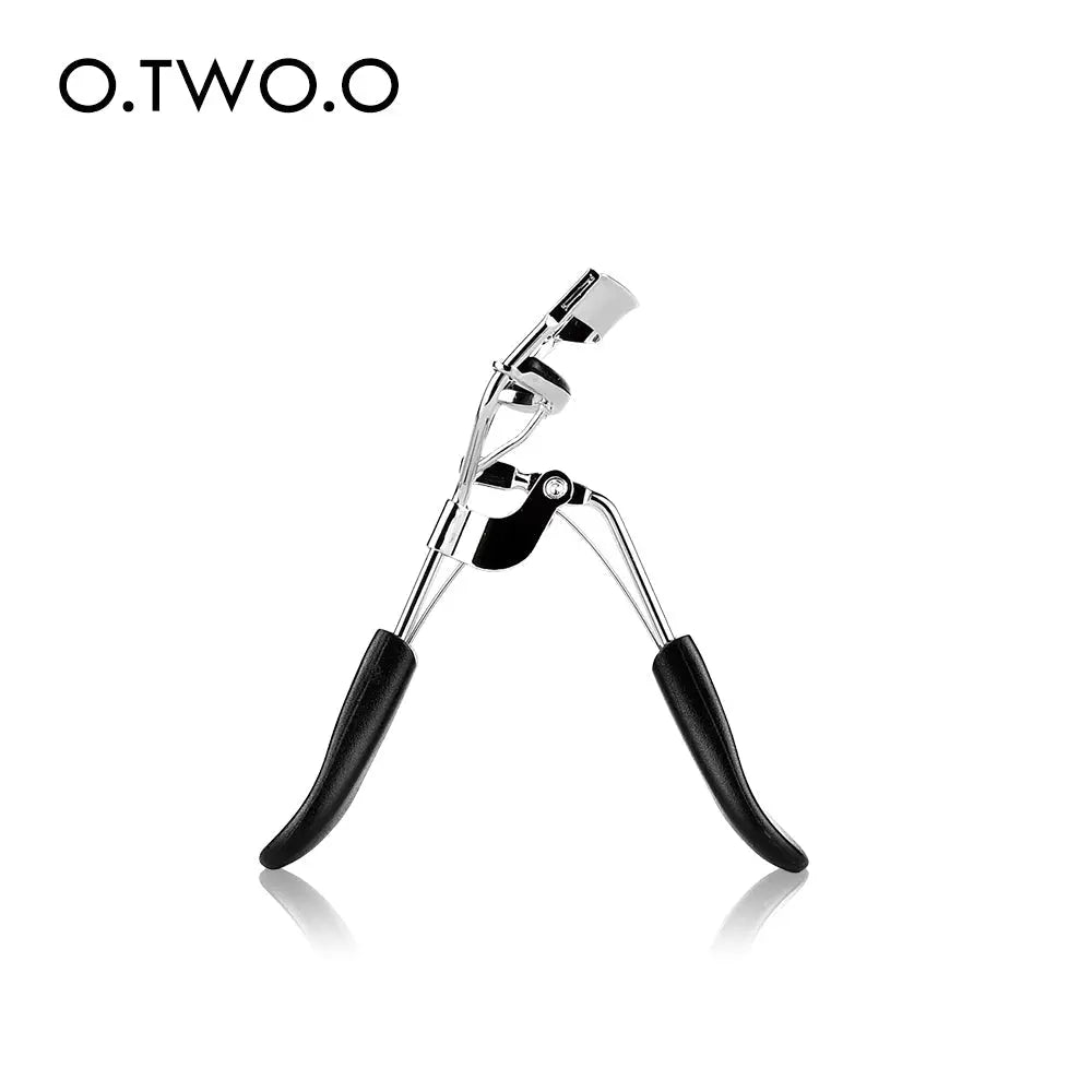 O.TWO.O Eye Lashes Curler - O TWO O Cosmetics Qatar