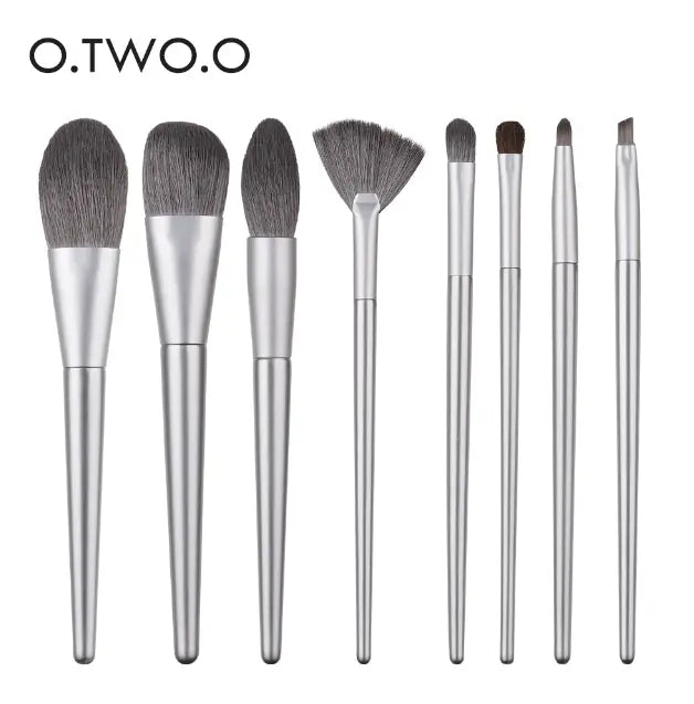 O.TWO.O 8 PCS MAKEUP BRUSH SET - O TWO O Cosmetics Qatar