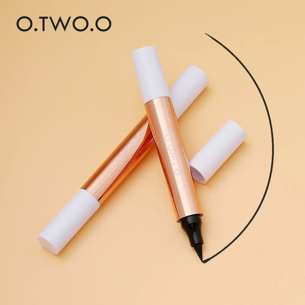 O.TWO.O Cat Eye Stamp Eyeliner - O TWO O Cosmetics Qatar